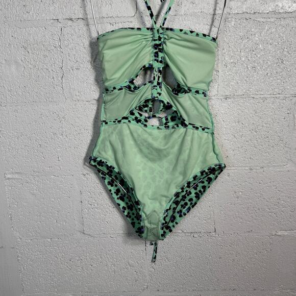 Jessica Simpson Wild Thing Ruched Keyhole Front 1Piece Swimsuit, Leopard Medium - Picture 7 of 10